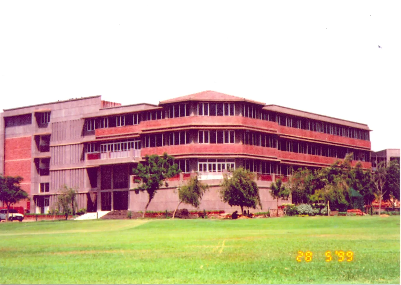 DPS Vasant Kunj construction